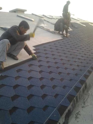 环保科技材料沥青瓦!适用于别墅,楼群的屋顶安装!